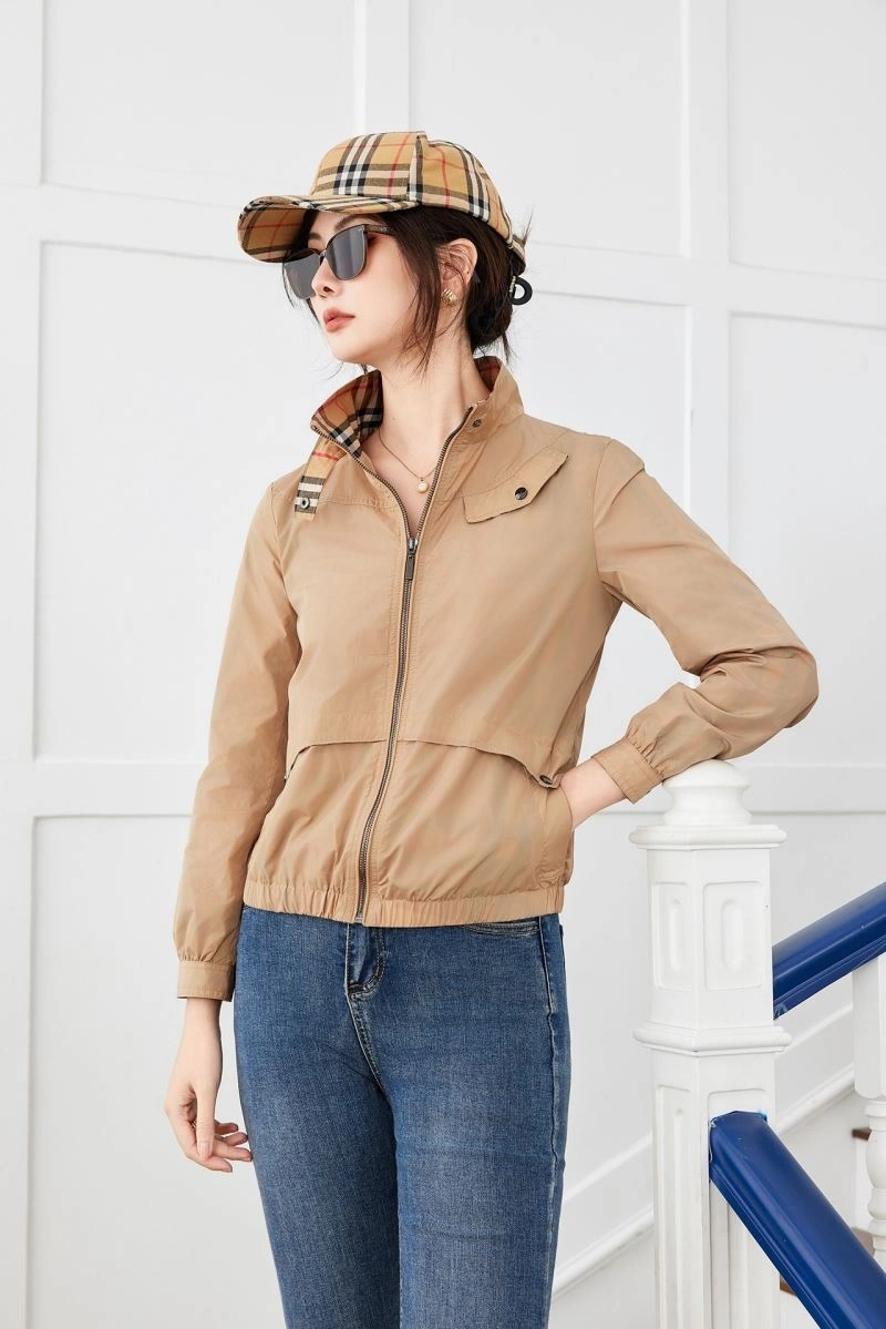 Lightweight Burberry Outwear 104019