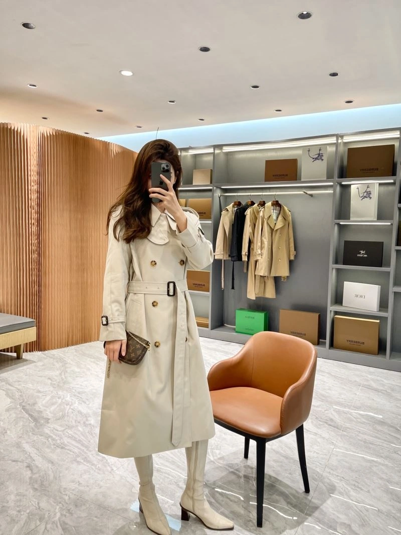 Burberry Outwear Timeless 103988