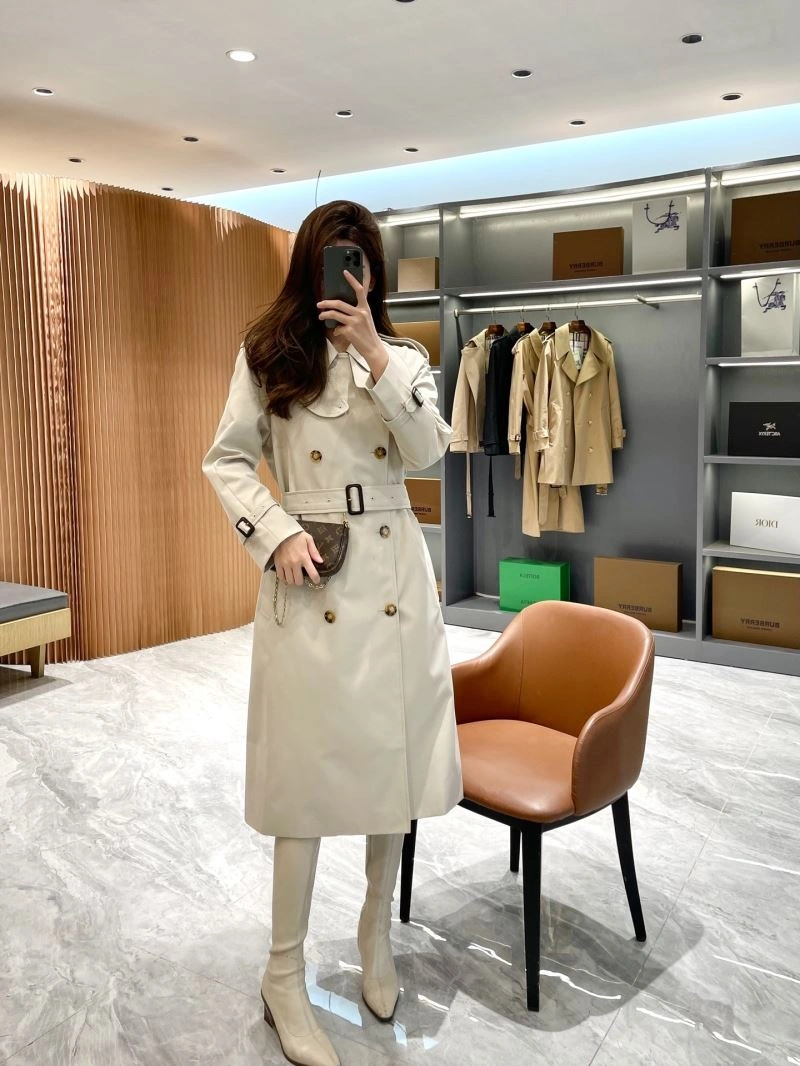 Burberry Outwear Timeless 103988