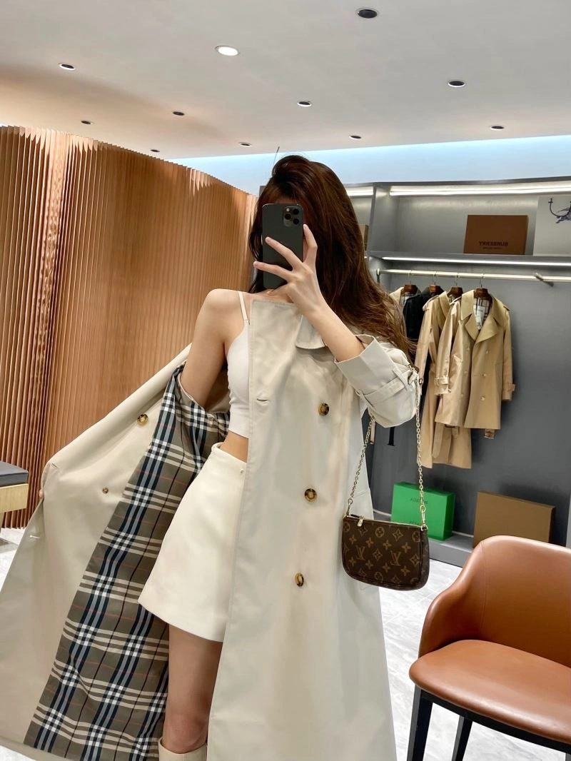 Burberry Outwear Timeless 103988