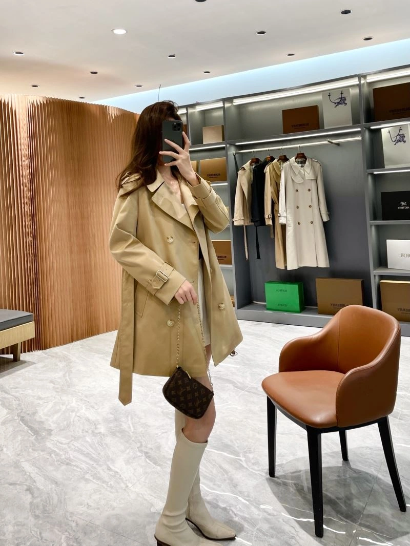 Burberry Outwear MoistureWicking 103982