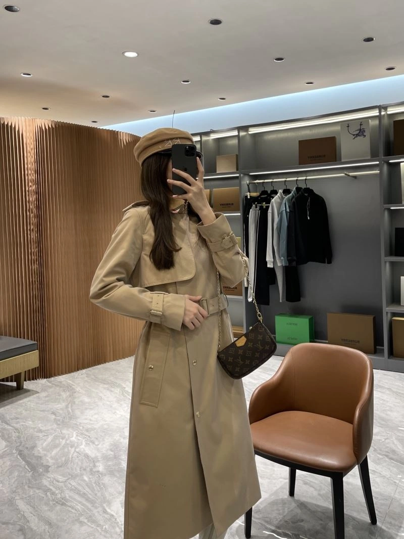 NewStyle Burberry Outwear 103977