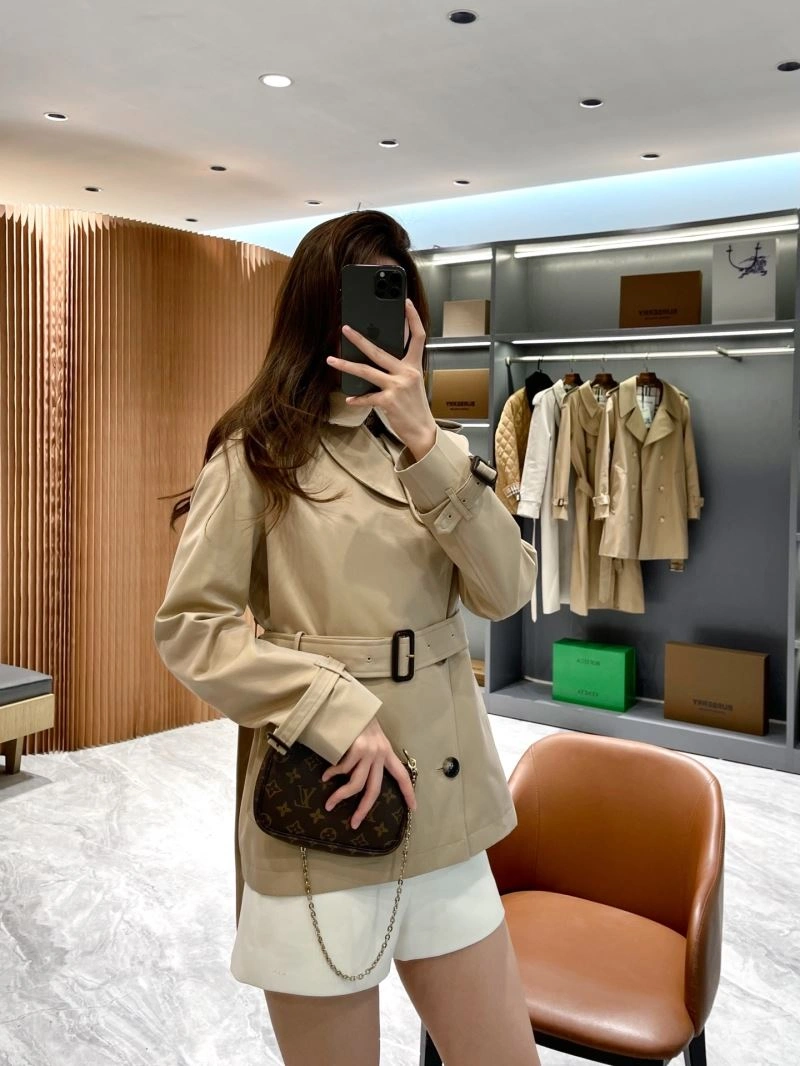 Sophisticated Burberry Outwear 103972