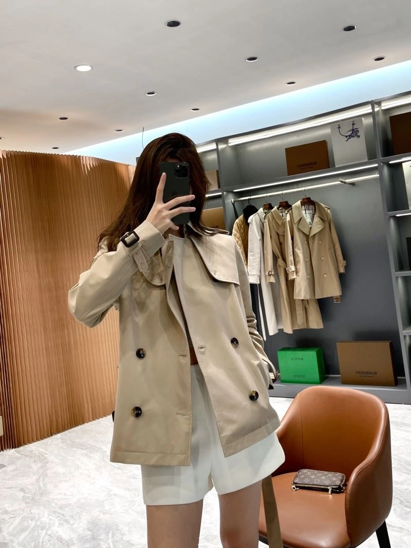 Sophisticated Burberry Outwear 103972