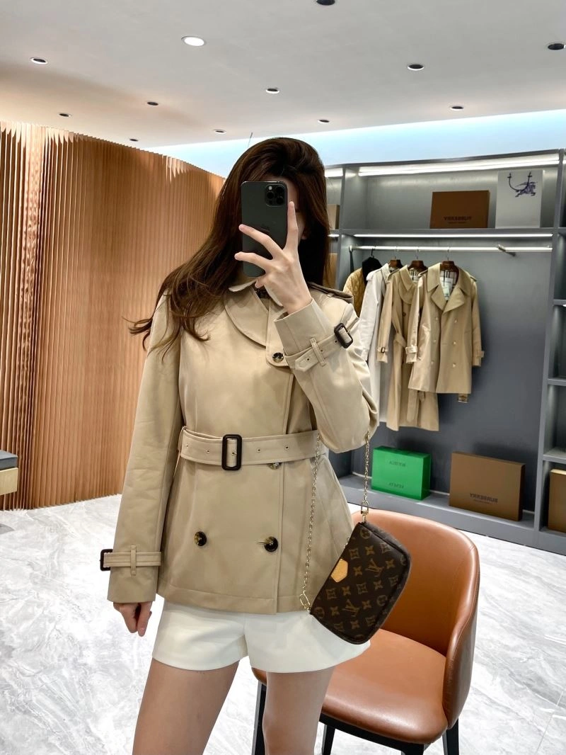 Sophisticated Burberry Outwear 103972