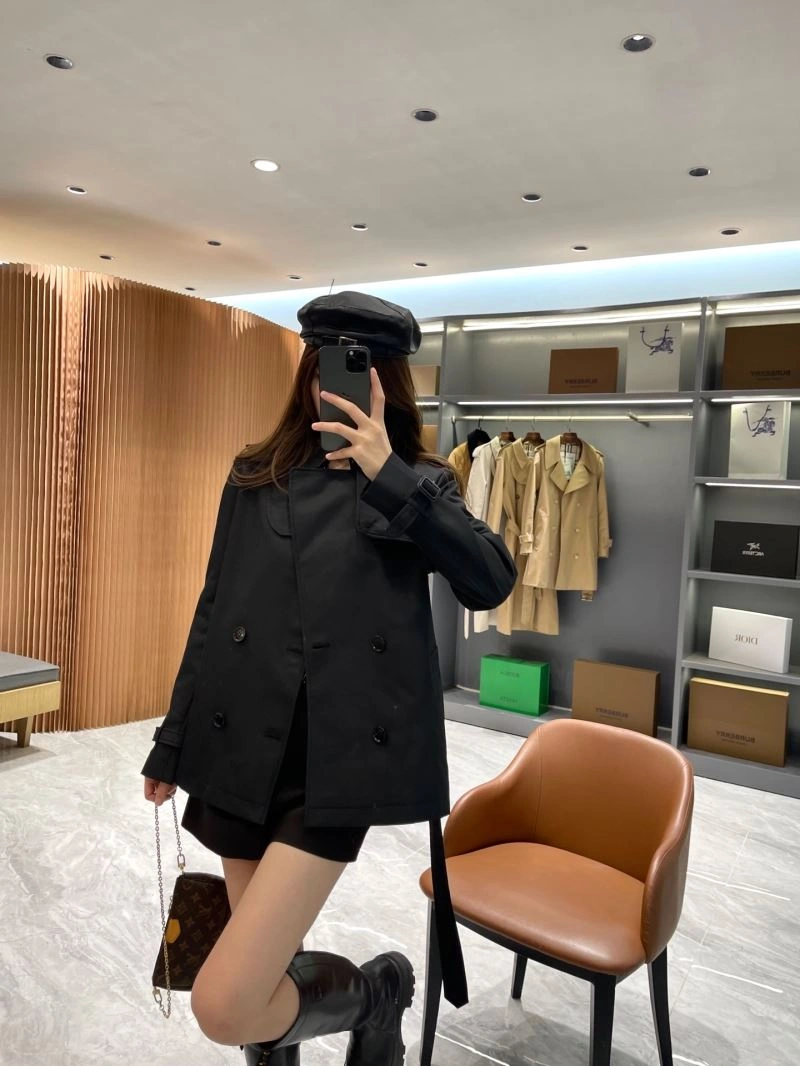 AllSeason Burberry Outwear 104017