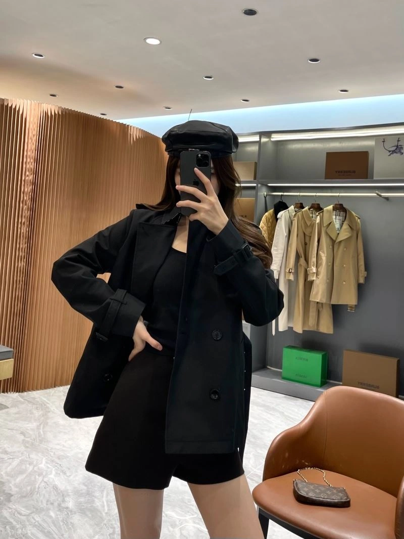 AllSeason Burberry Outwear 104017