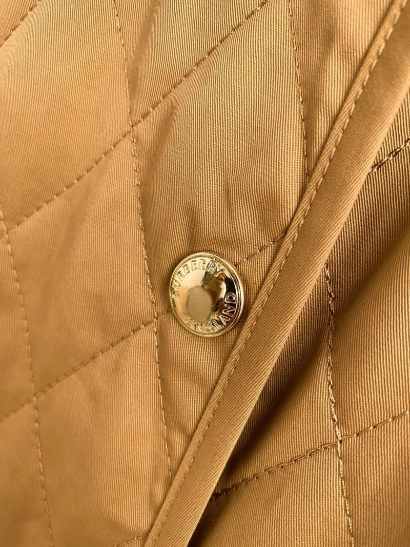 Breathable Burberry Outwear 103964