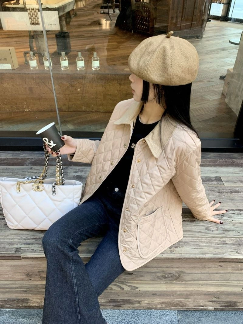 Burberry Outwear Chic 104011