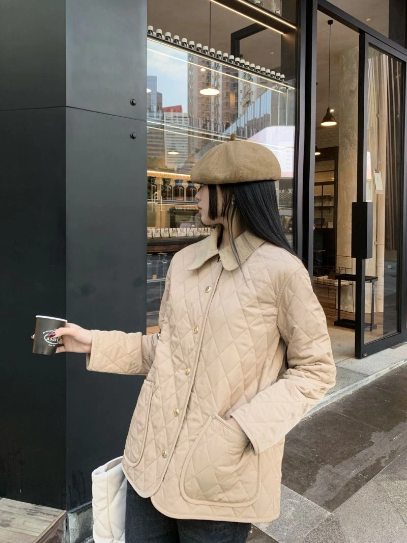 Burberry Outwear Chic 104011