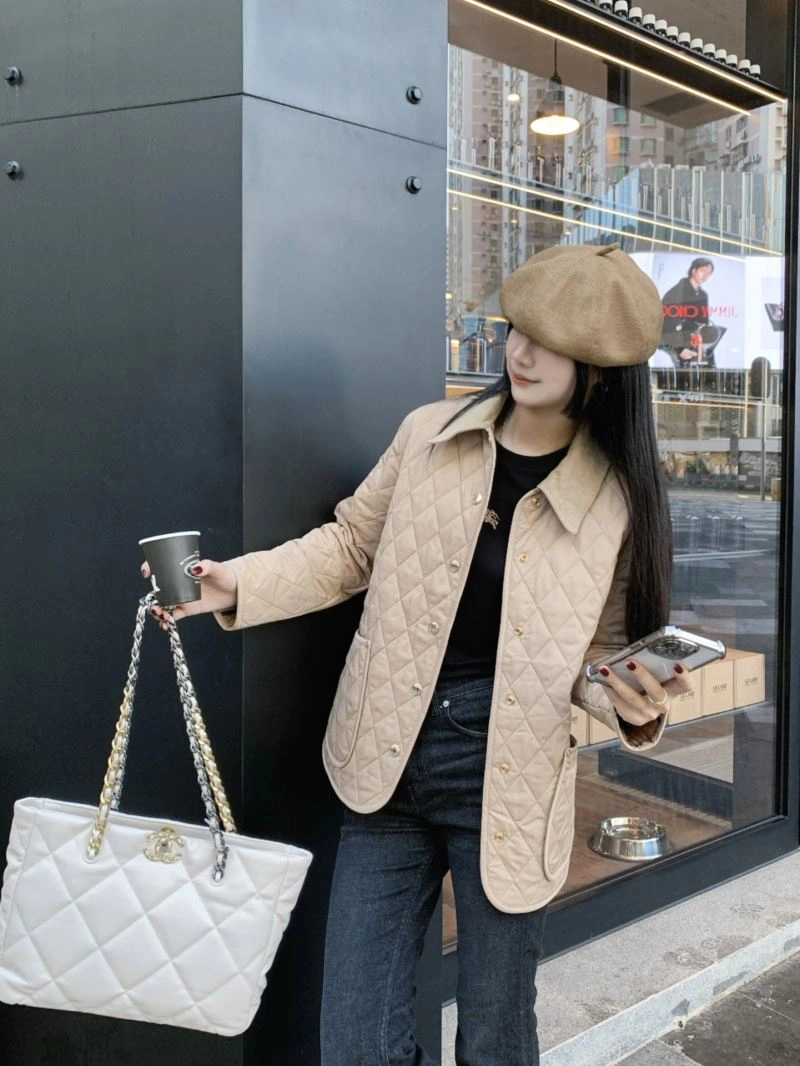 Burberry Outwear Chic 104011