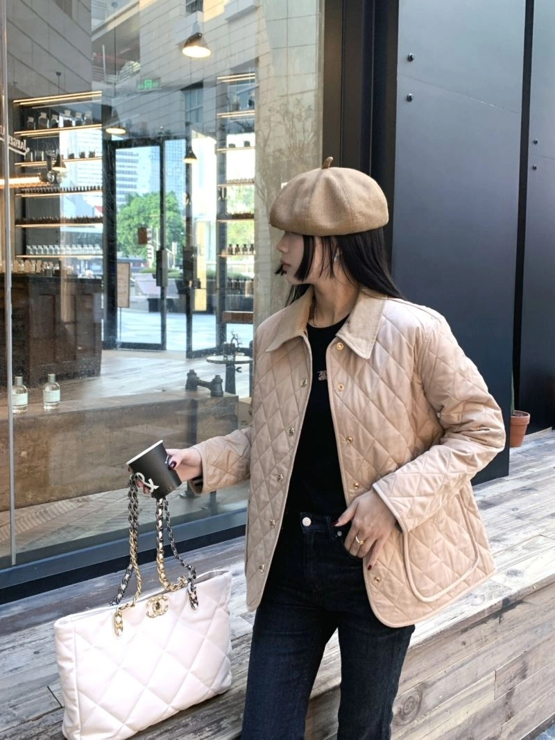 Burberry Outwear Chic 104011