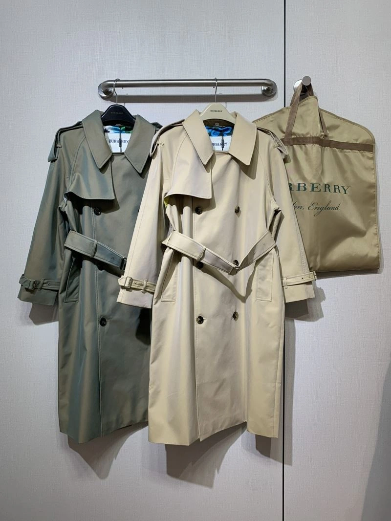 Burberry Outwear Chic 103952