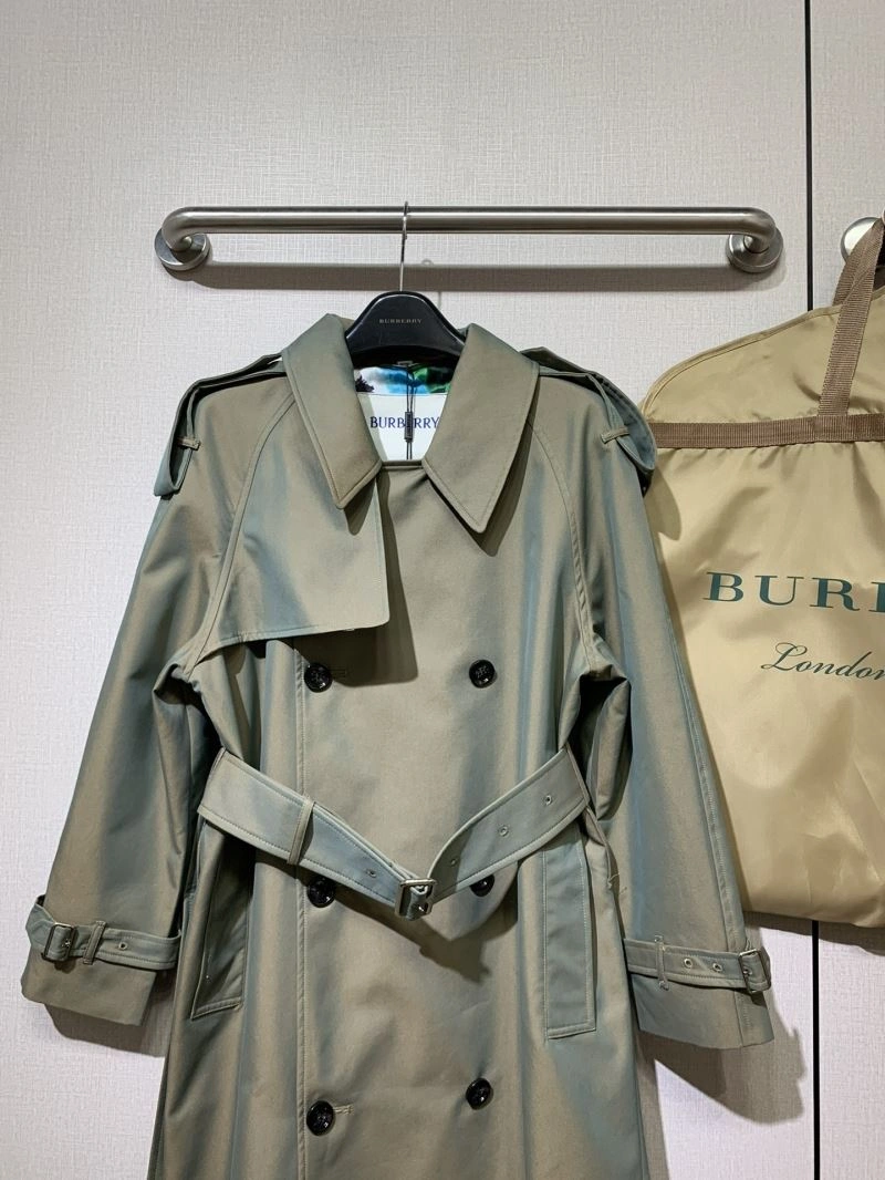 Burberry Outwear Chic 103952