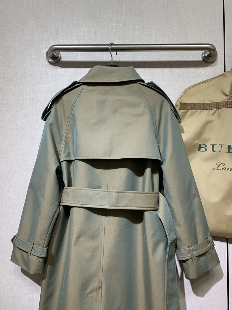 Burberry Outwear Chic 103952