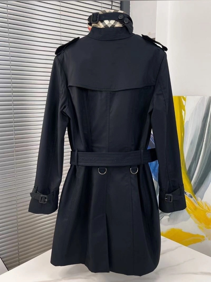 Flexible Burberry Outwear 104025