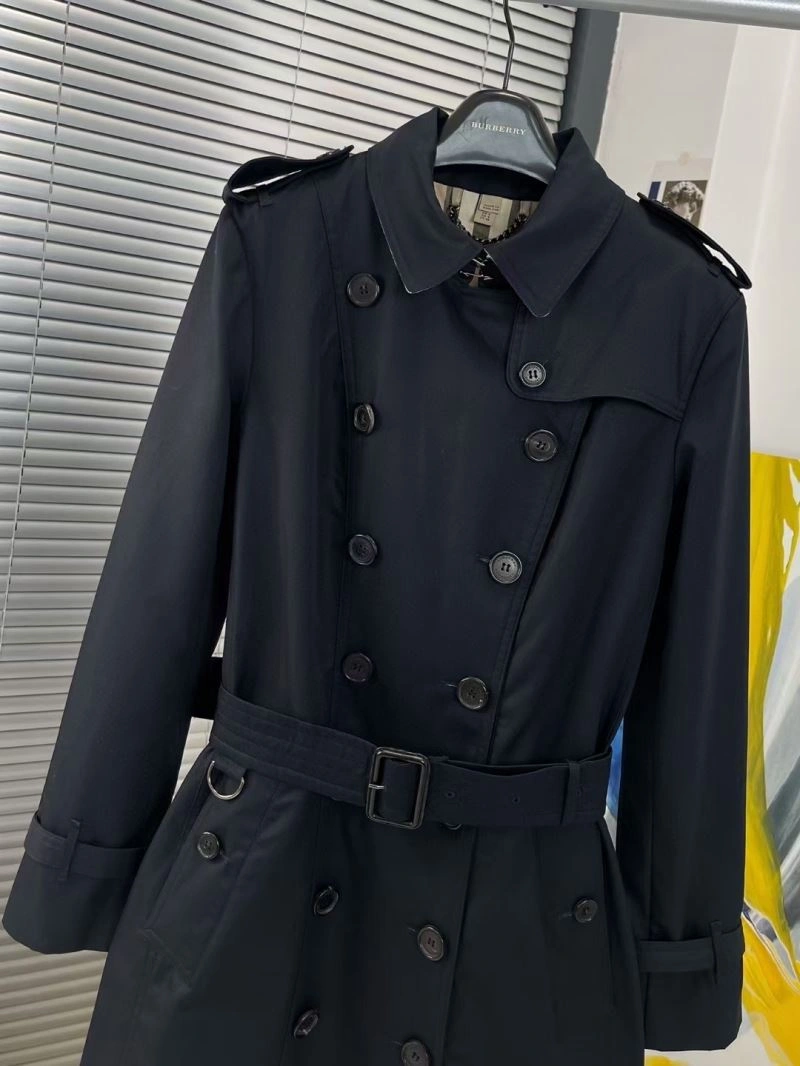 Flexible Burberry Outwear 104025