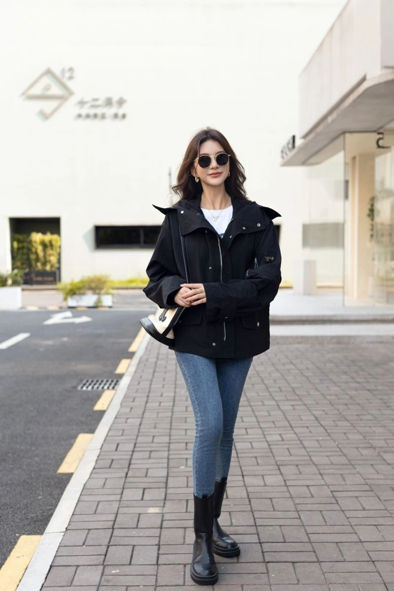 Soft Burberry Outwear 103979