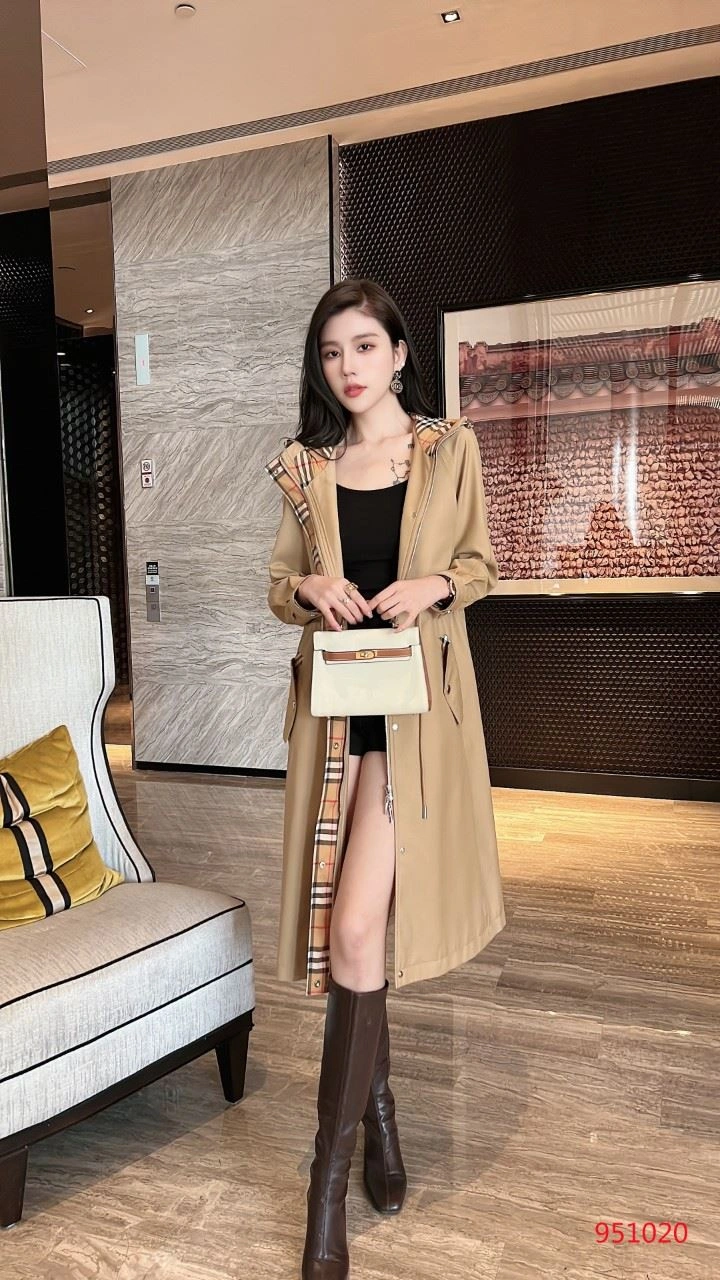 EyeCatching Burberry Outwear 103932
