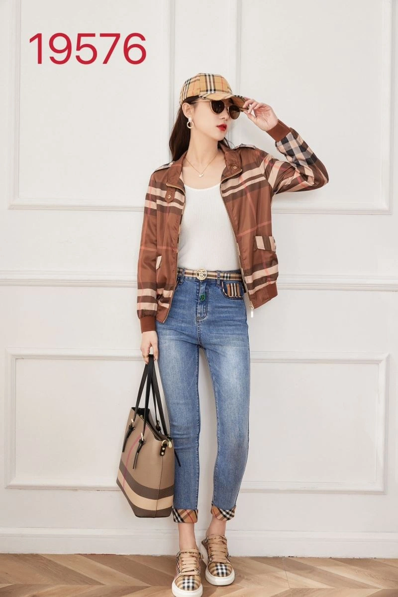 Burberry Outwear Minimalist 103956