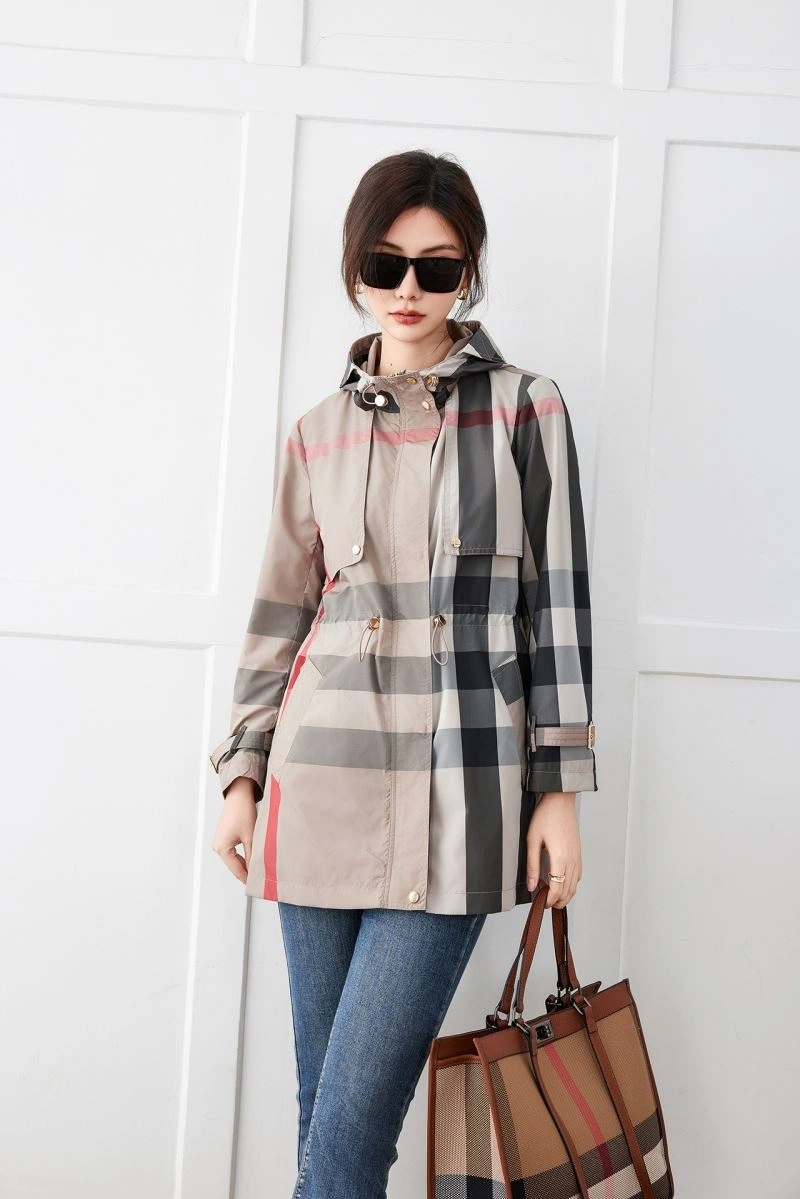 Burberry Outwear Bright 103943