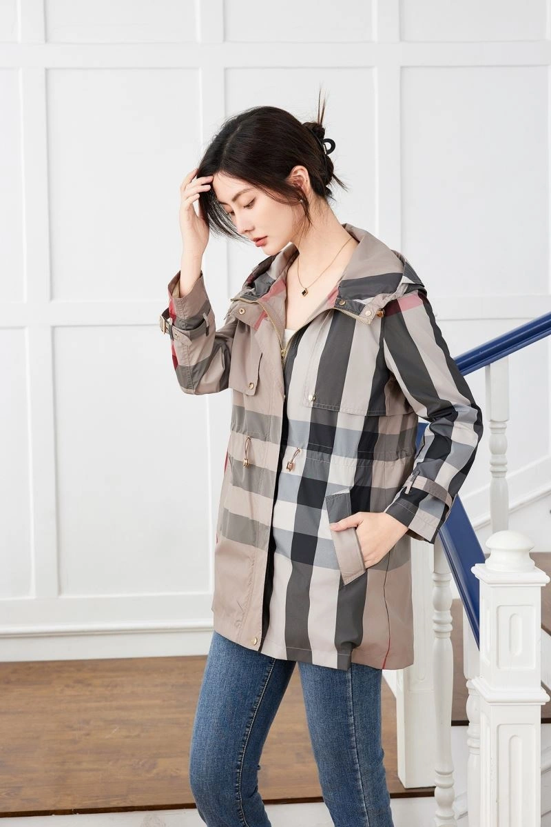 Burberry Outwear Bright 103943