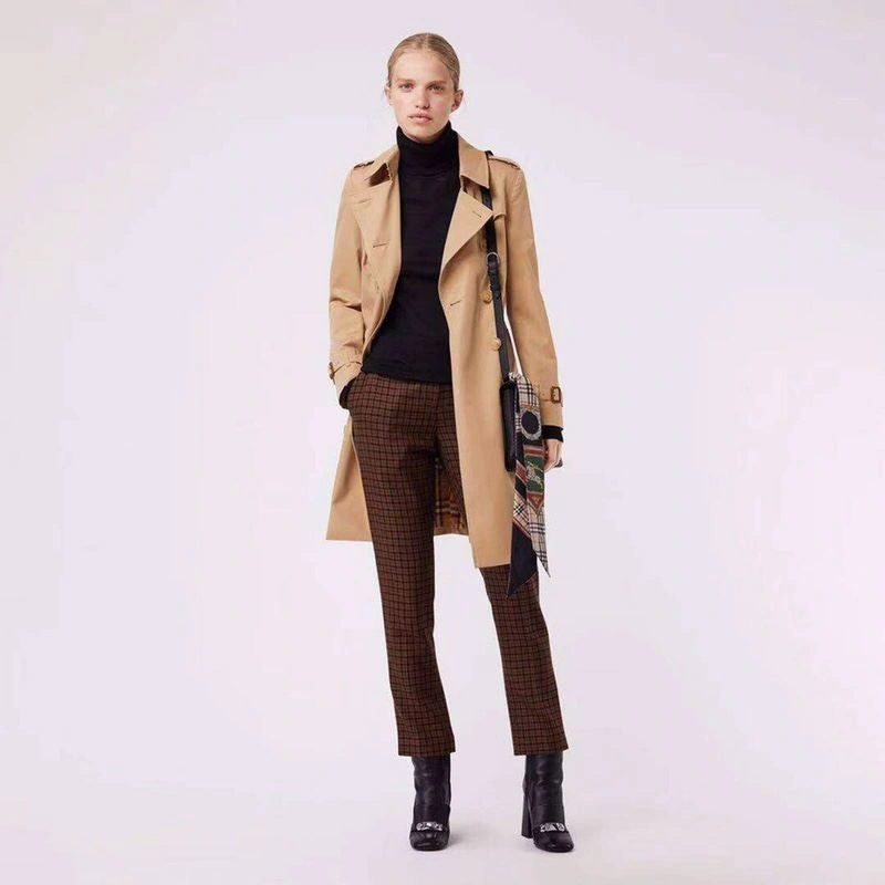 Burberry Outwear Chic 103906