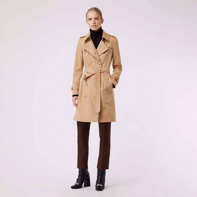Burberry Outwear Chic 103906