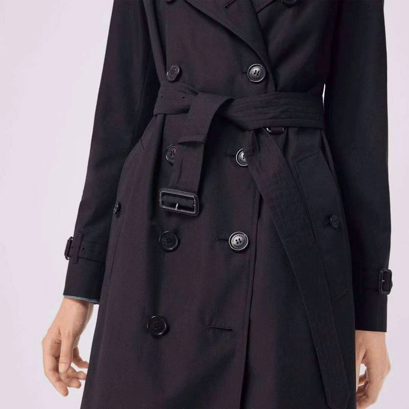 Burberry Outwear Chic 103906