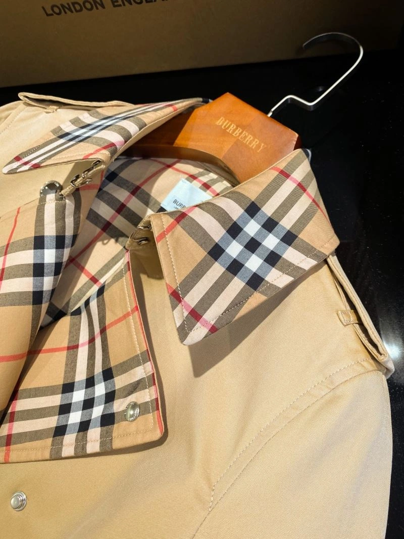 Burberry Outwear Stretchable 103903