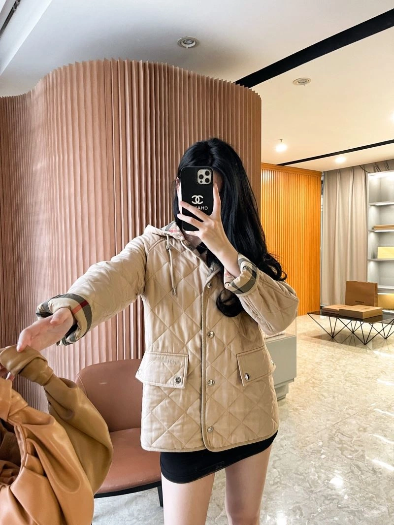 Burberry Outwear EyeCatching 103902