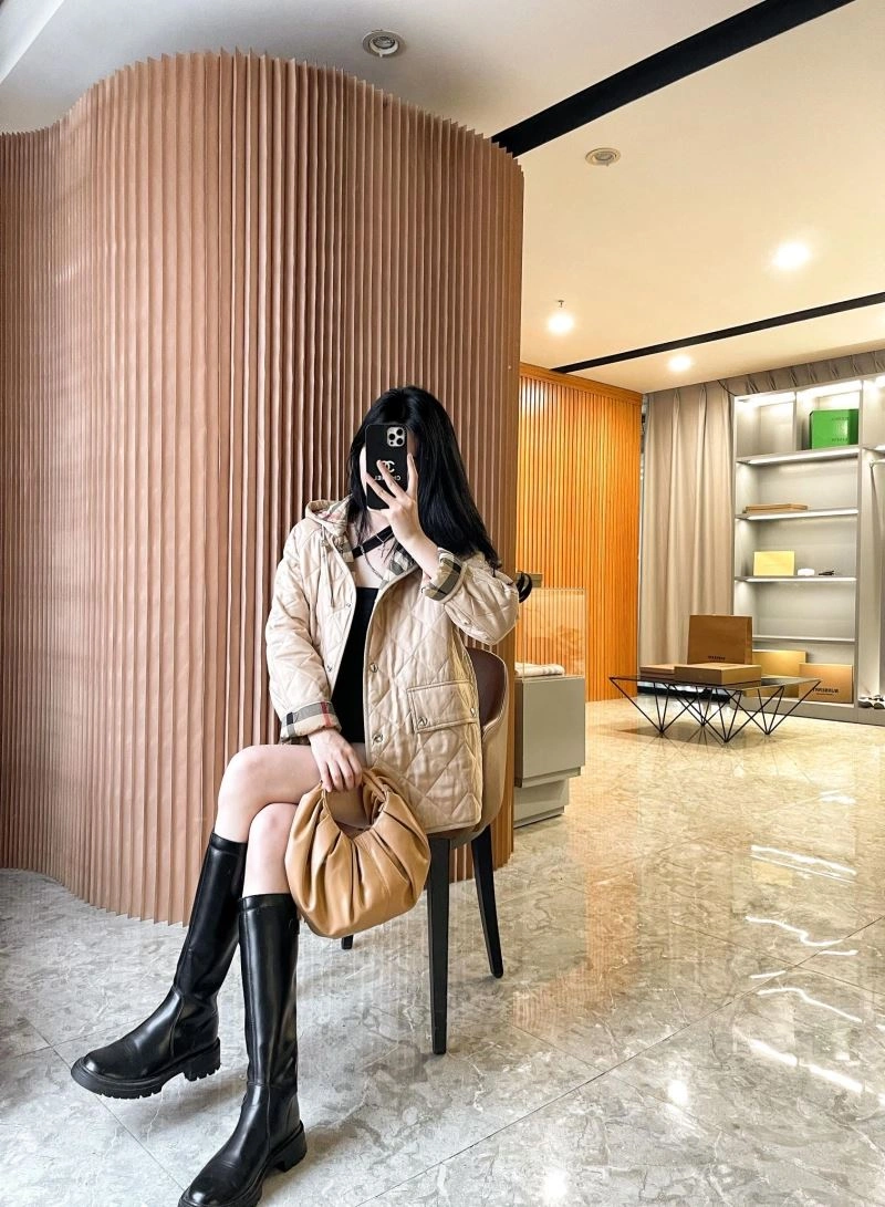 Burberry Outwear EyeCatching 103902