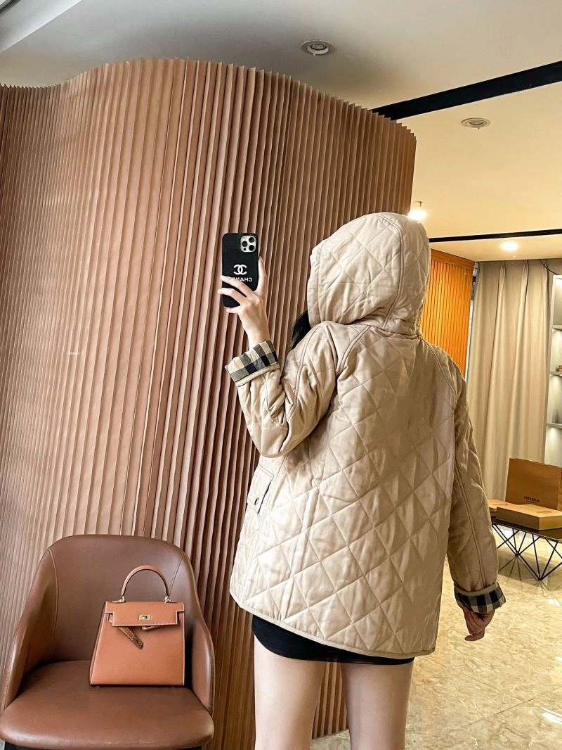 Burberry Outwear EyeCatching 103902