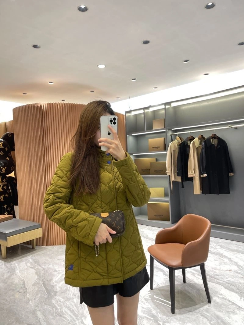 Burberry Outwear Efficient 103945
