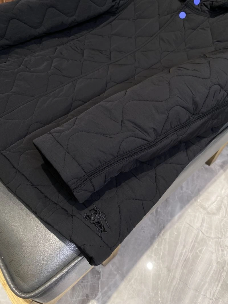 Lightweight Burberry Outwear 103900