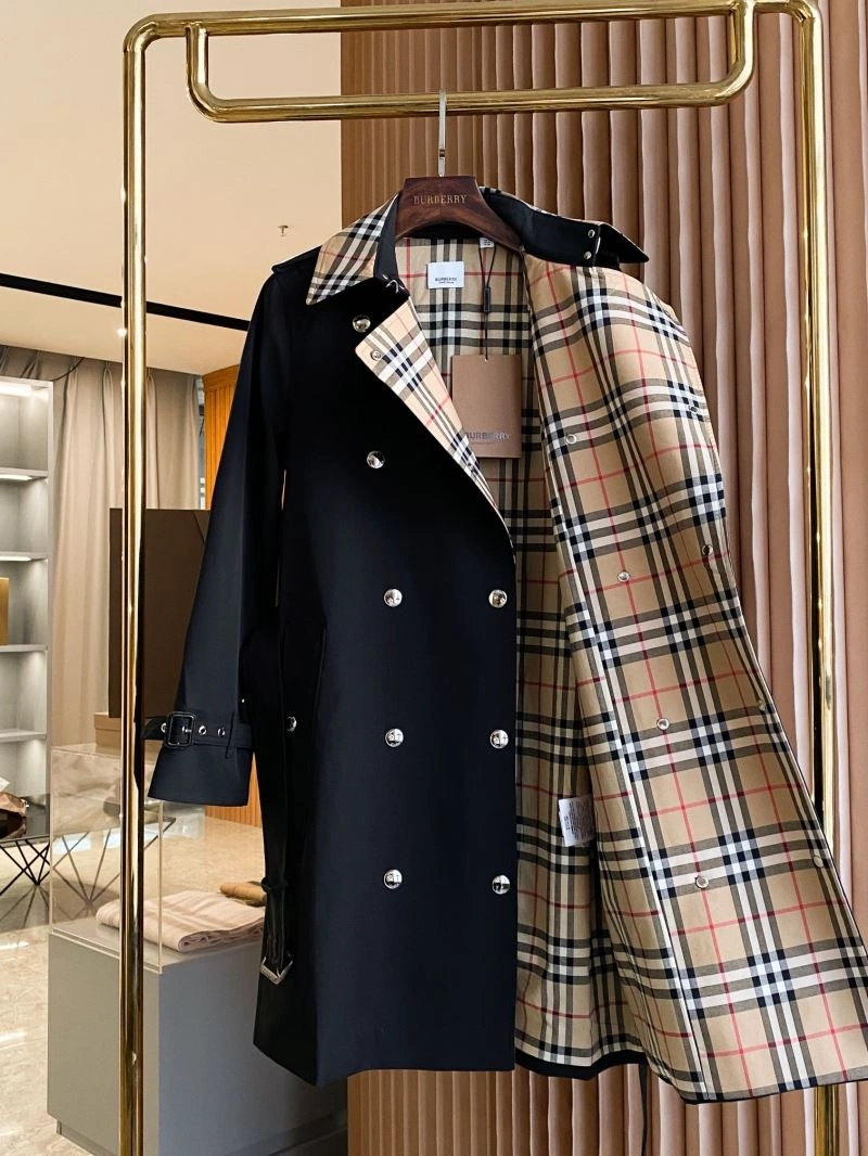 Lightweight Burberry Outwear 103895