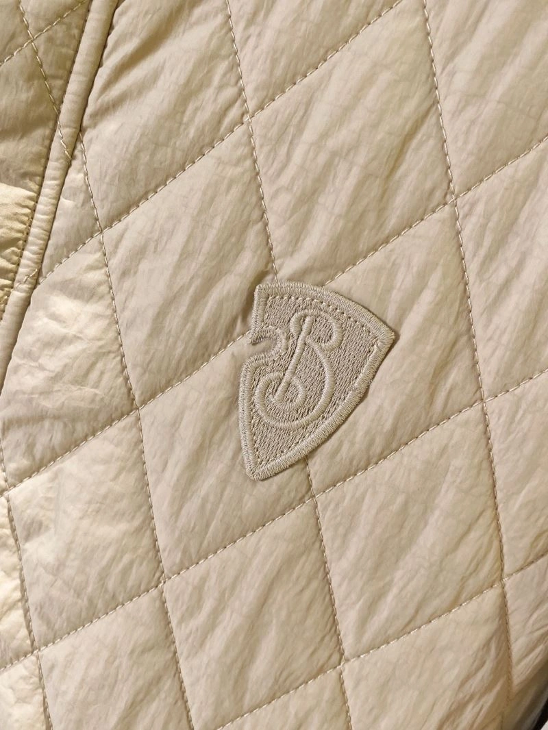 Burberry Outwear UrbanStyle 103892