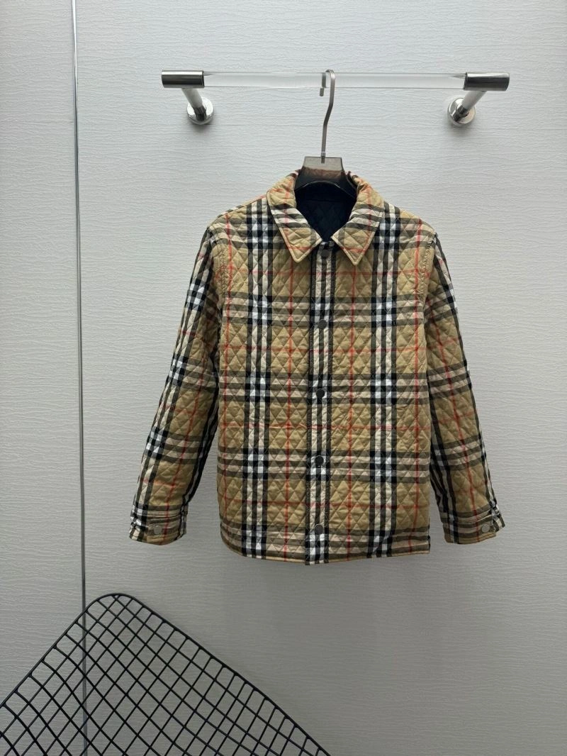 Sporty Burberry Outwear 103888