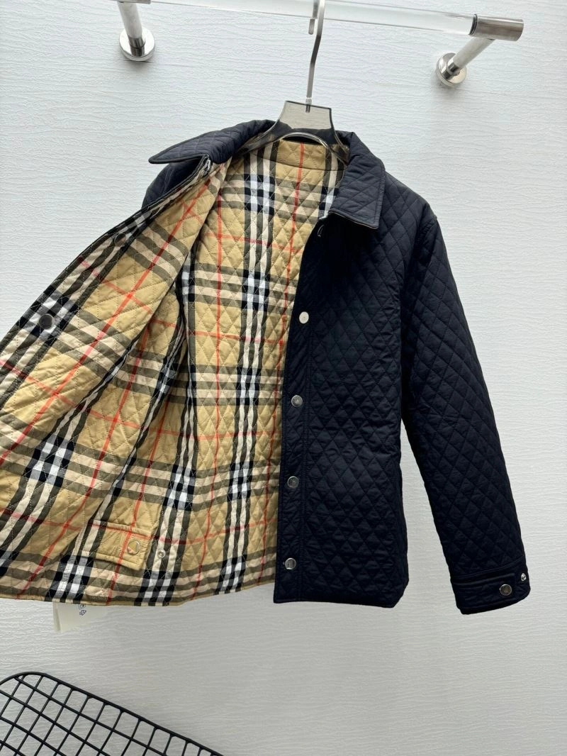 Sporty Burberry Outwear 103888