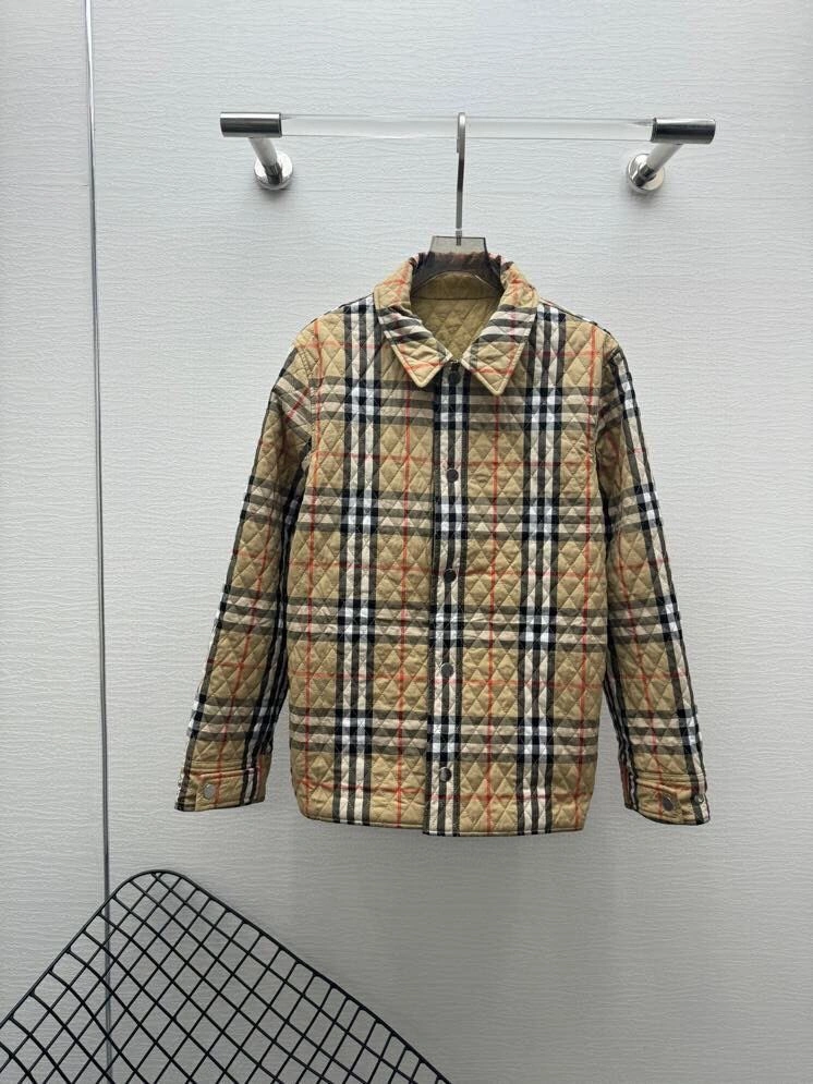 Sporty Burberry Outwear 103888