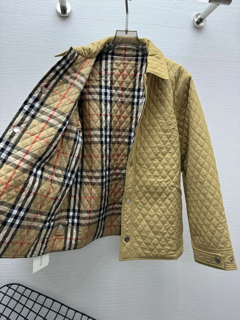 Sporty Burberry Outwear 103888