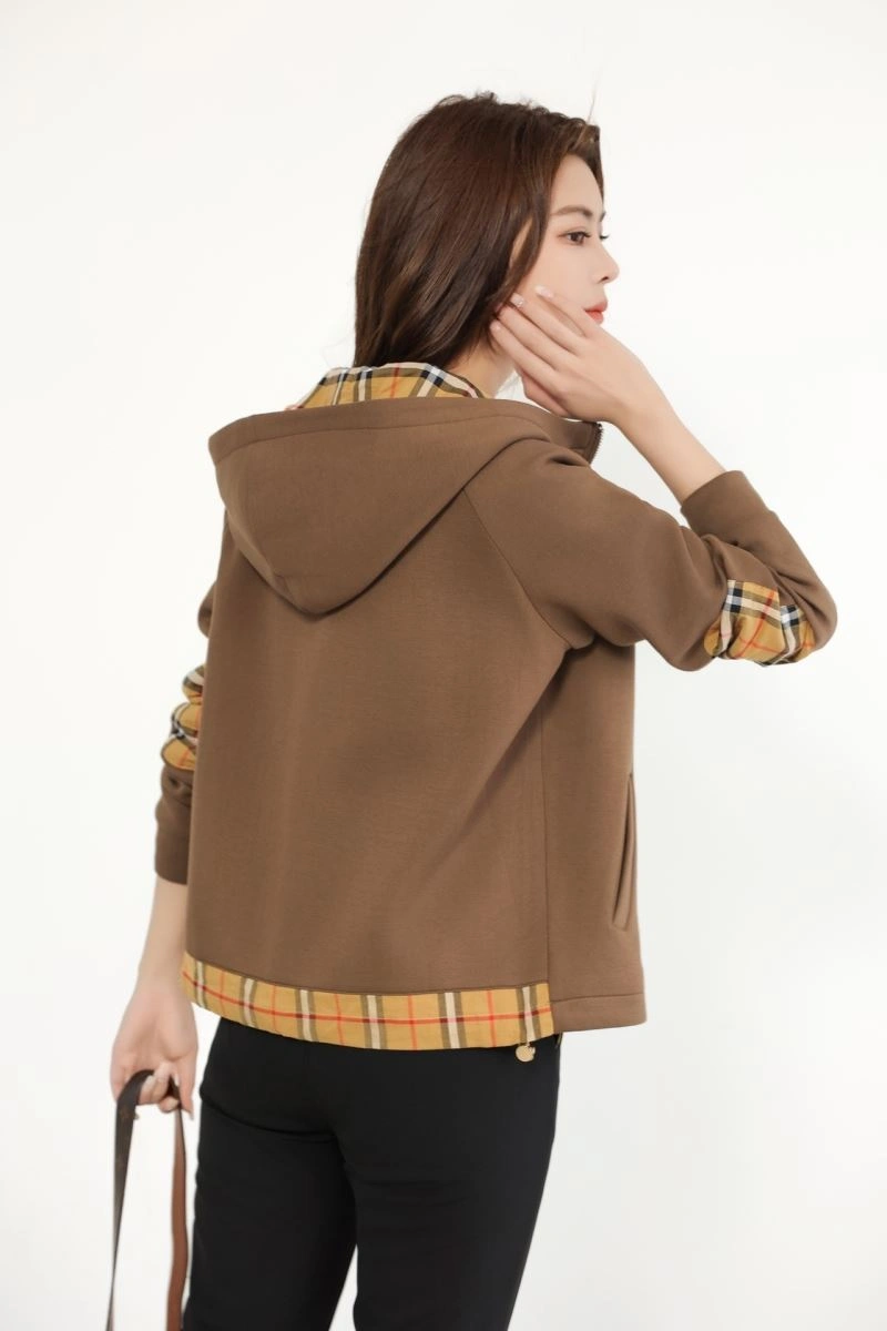 Sporty Burberry Outwear 103884