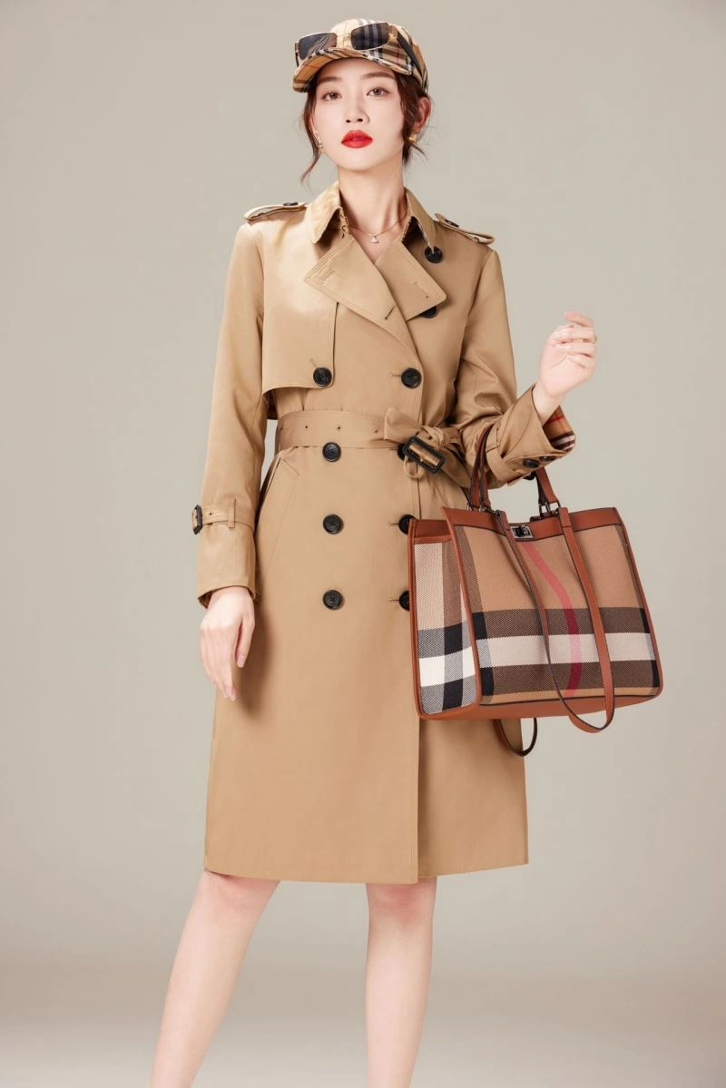 Contemporary Burberry Outwear 103869