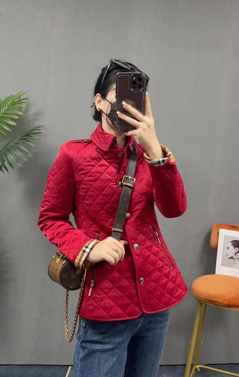 Burberry Outwear Elegant 103870