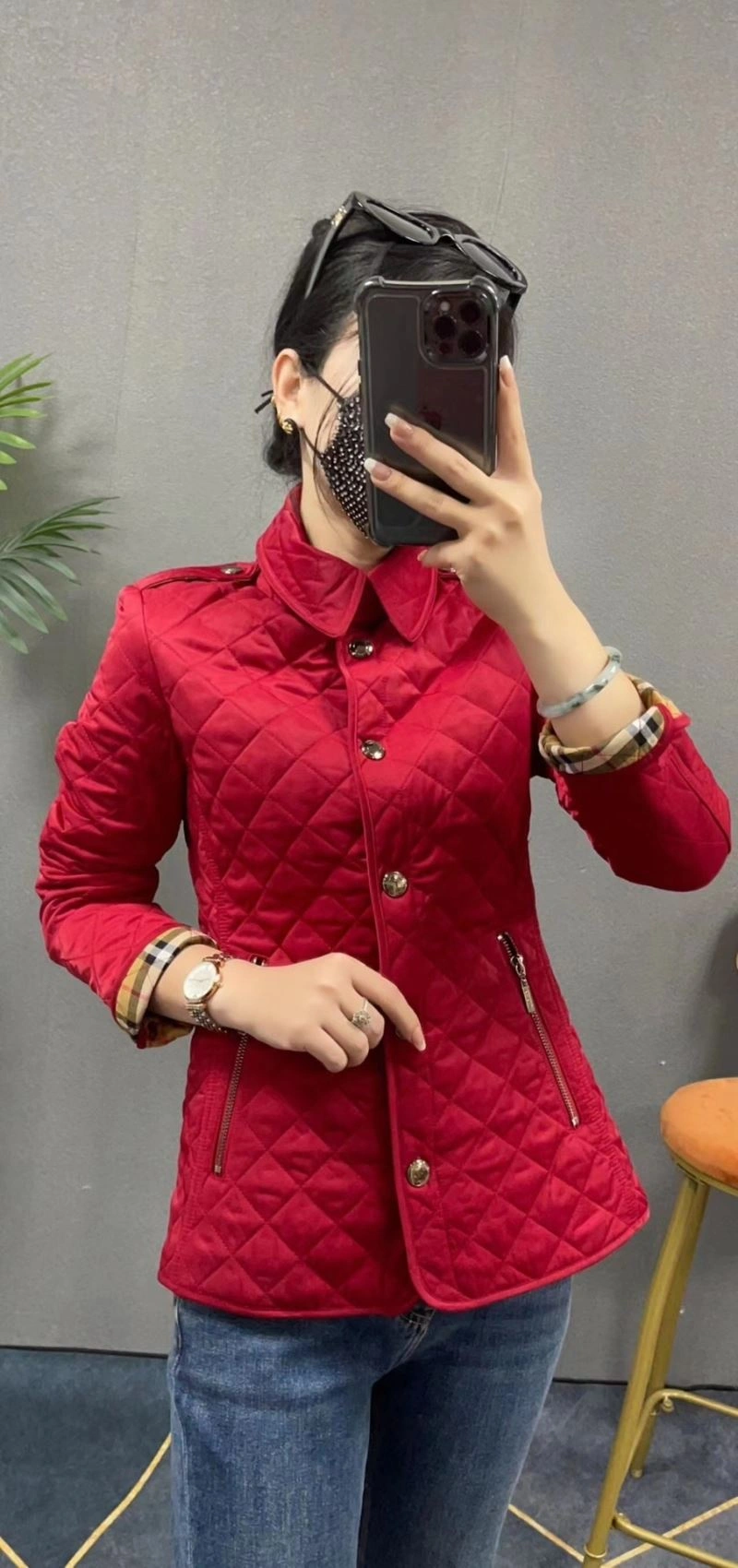 Burberry Outwear Elegant 103870