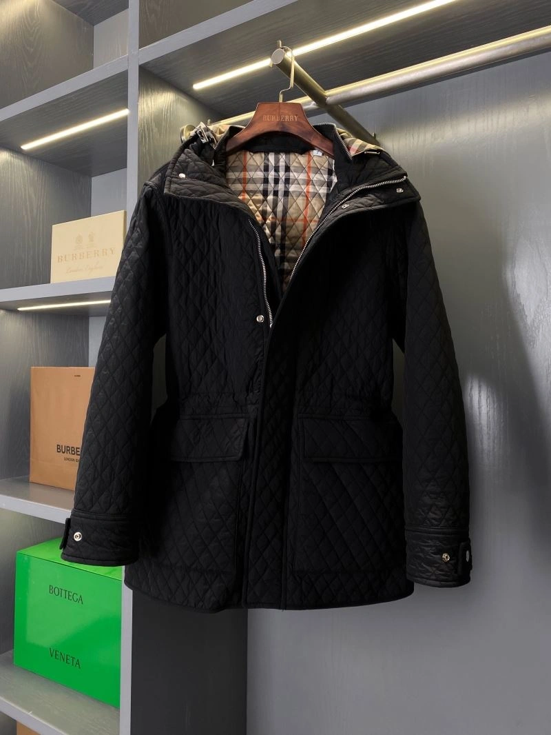 Snug Burberry Outwear 103867