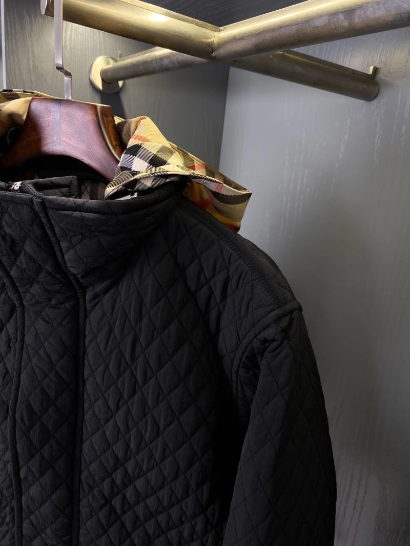 Snug Burberry Outwear 103867