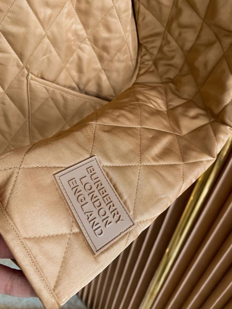 Burberry Outwear Durable 103856