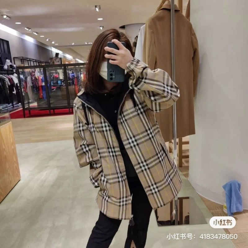 Burberry Outwear Lightweight 103848