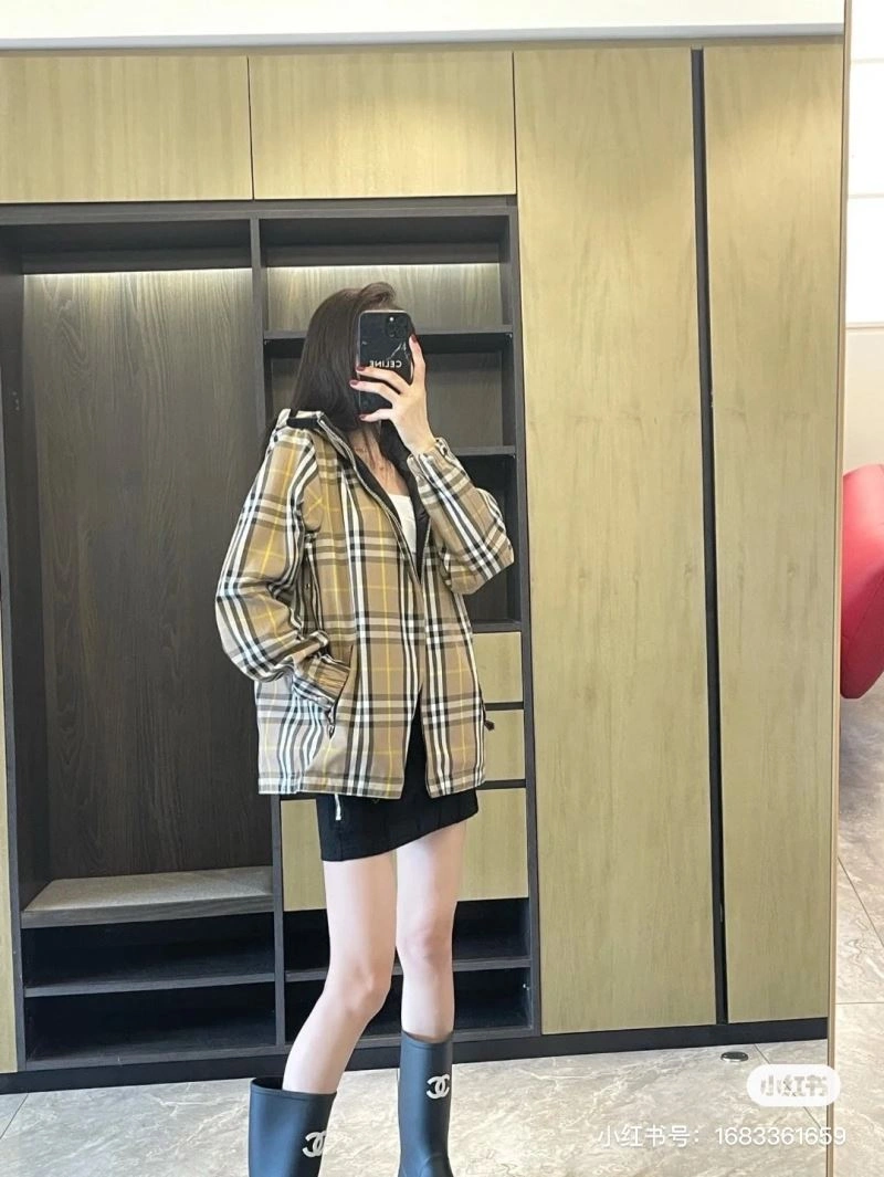 Burberry Outwear Lightweight 103848